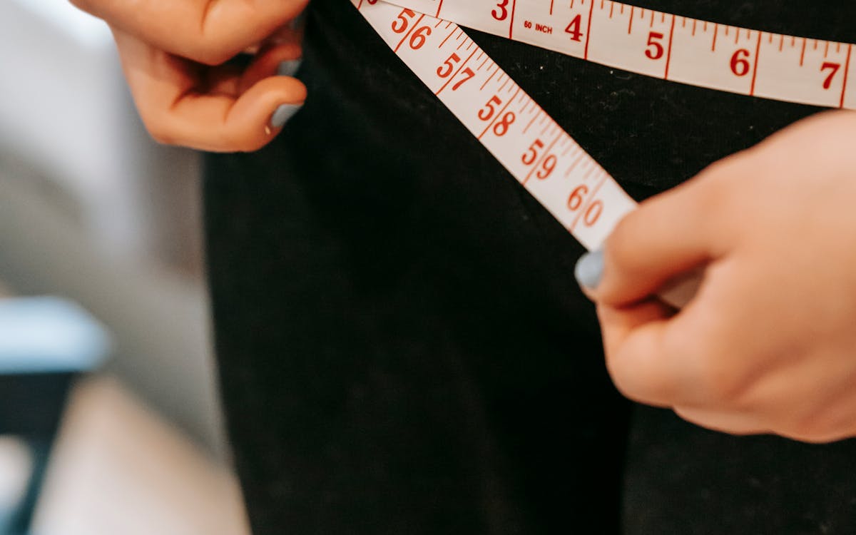 Bathroom scale and food tracking diary — troubleshooting a stalled calorie deficit